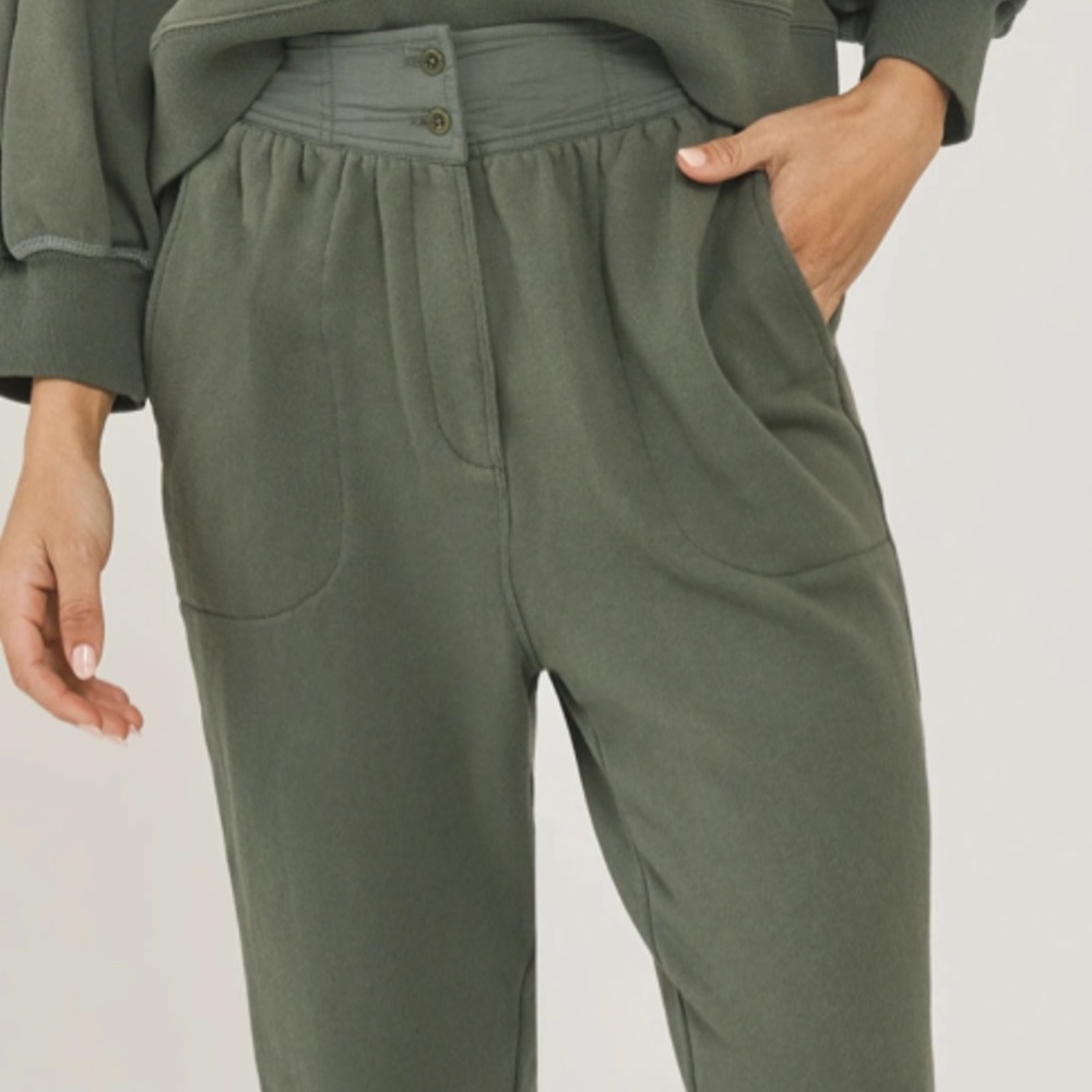 NWT Something Navy Bridget Button Waist Sweatpants